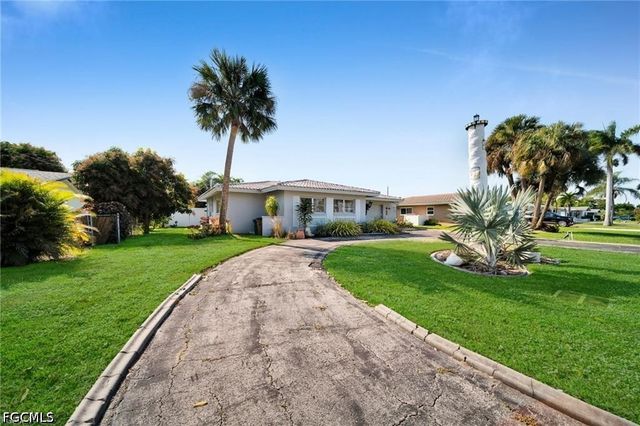 616 El Dorado PKWY E, Cape Coral, FL 33904