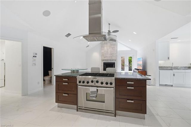 15821 Shamrock DR, Fort Myers, FL 33912