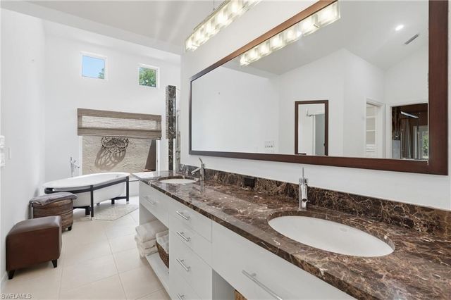 15821 Shamrock DR, Fort Myers, FL 33912