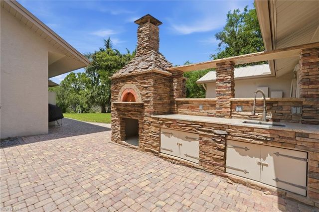15821 Shamrock DR, Fort Myers, FL 33912