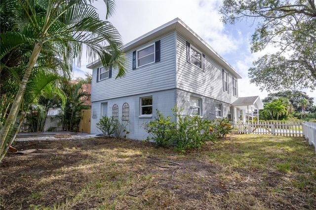 7991 24TH AVE N AVENUE N, St Petersburg, FL 33710