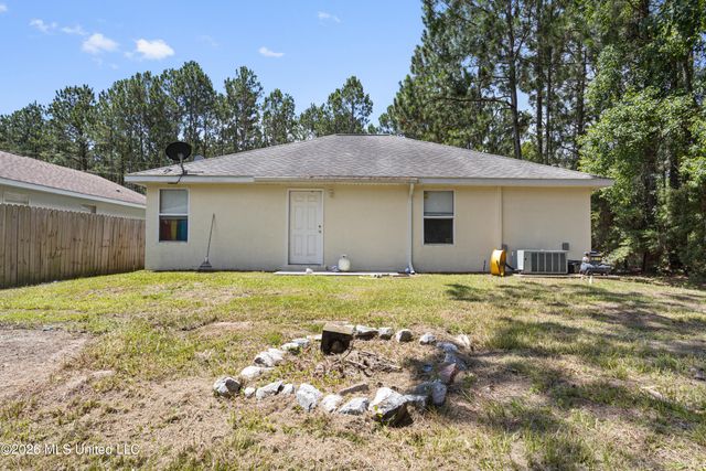 6032 E Oktibbeha Street, Bay Saint Louis, MS 39520