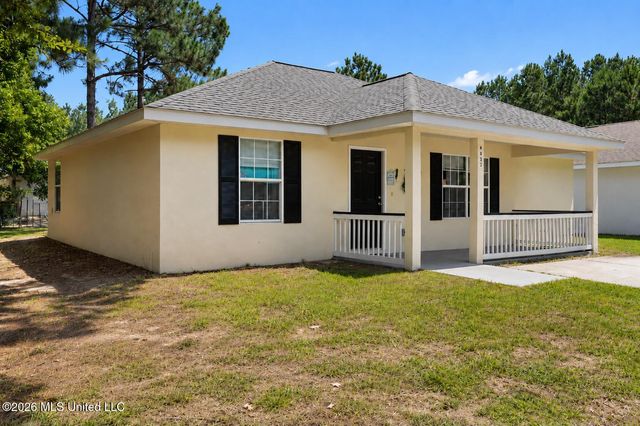 6032 E Oktibbeha Street, Bay Saint Louis, MS 39520