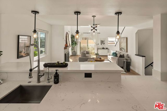 3439 Keystone Avenue 1, Los Angeles, CA 90034