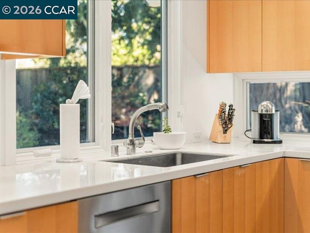8 Dunsmoor Ct, Danville, CA 94526