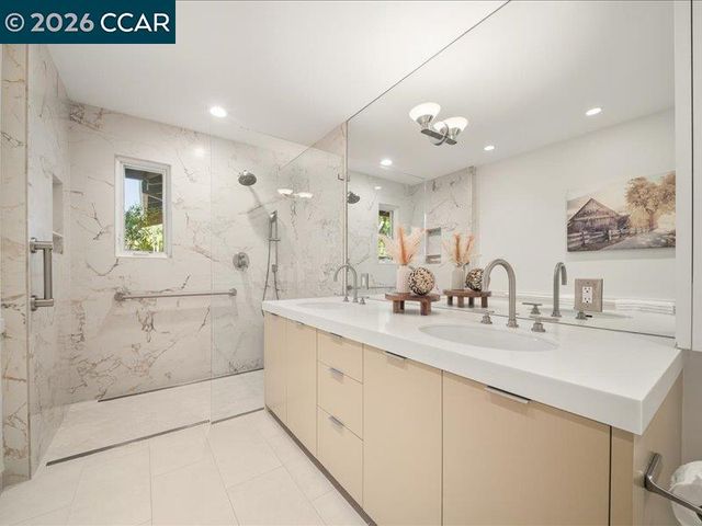 8 Dunsmoor Ct, Danville, CA 94526