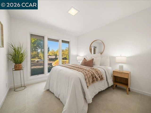 8 Dunsmoor Ct, Danville, CA 94526