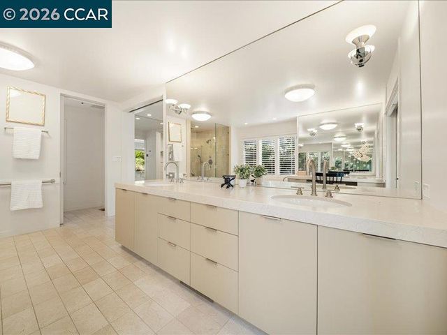 8 Dunsmoor Ct, Danville, CA 94526