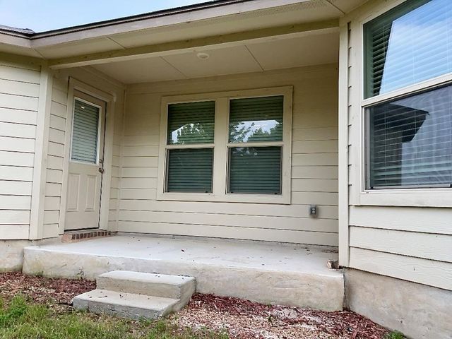 124 Marcel CT, Taylor, TX 76574