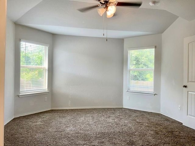 124 Marcel CT, Taylor, TX 76574