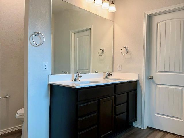 124 Marcel CT, Taylor, TX 76574