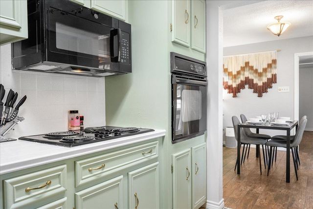 805 Wooten ST, Cedar Park, TX 78613