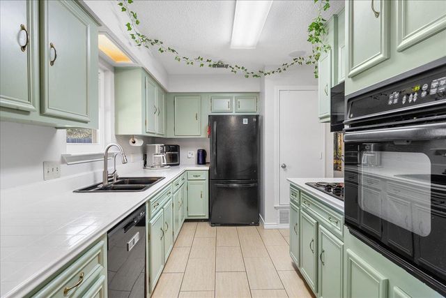 805 Wooten ST, Cedar Park, TX 78613