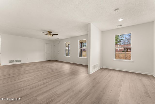 589 Swaney Drive, Holly Springs, MS 38635