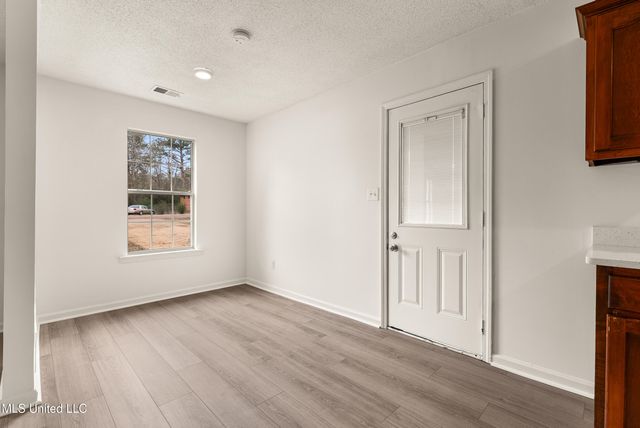 589 Swaney Drive, Holly Springs, MS 38635