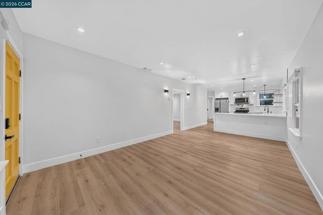 2075 83Rd Ave, Oakland, CA 94621