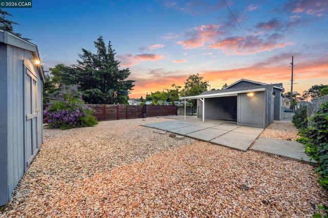 2075 83Rd Ave, Oakland, CA 94621
