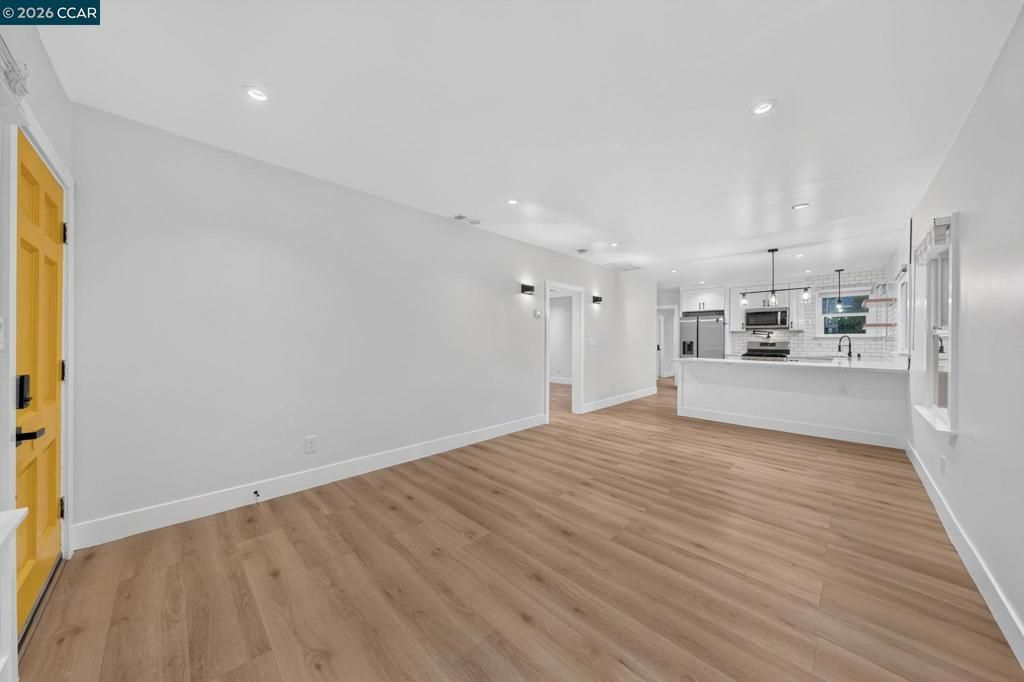 Image 10 of property listing at 2075 83Rd Ave, Oakland, CA 94621