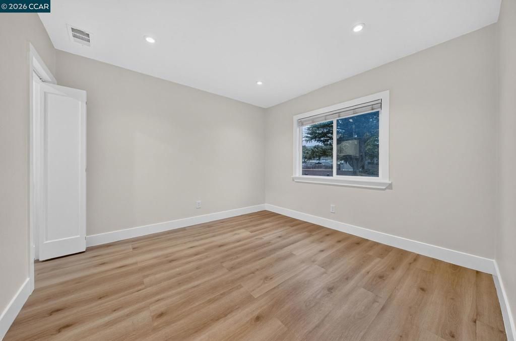 Image 24 of property listing at 2075 83Rd Ave, Oakland, CA 94621