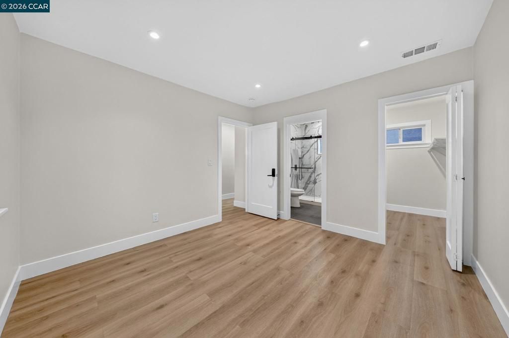 Image 25 of property listing at 2075 83Rd Ave, Oakland, CA 94621