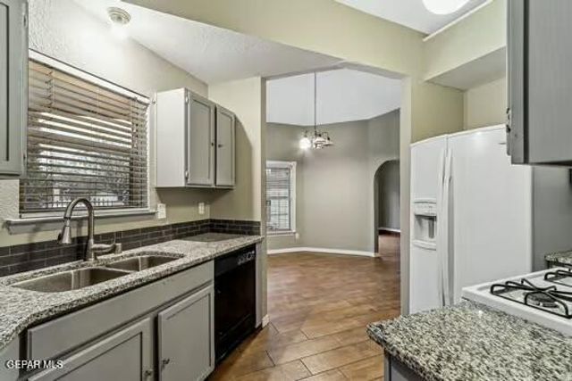 12052 BELLOWS Court, El Paso, TX 79936