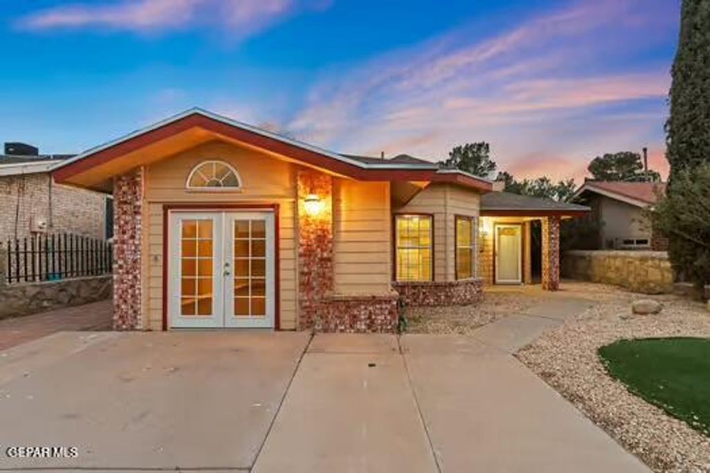 12052 BELLOWS Court, El Paso, TX 79936