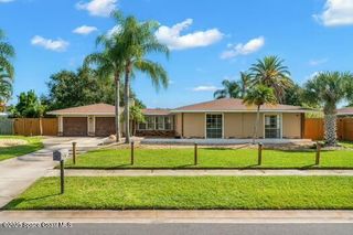 933 Waialae Circle NE, Palm Bay, FL 32905