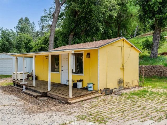 1535 Parkhill Road, Santa Margarita, CA 93453