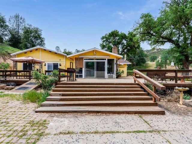 1535 Parkhill Road, Santa Margarita, CA 93453