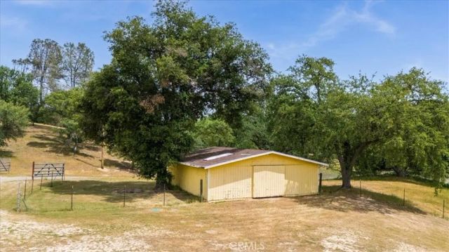 1535 Parkhill Road, Santa Margarita, CA 93453