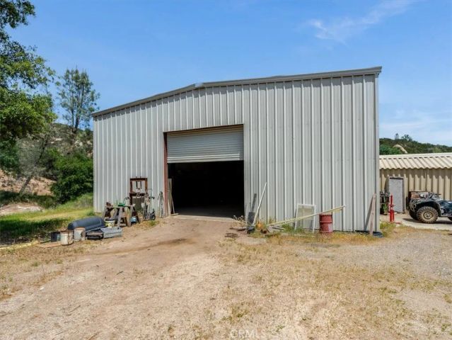 1535 Parkhill Road, Santa Margarita, CA 93453
