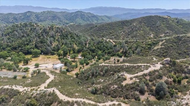 1535 Parkhill Road, Santa Margarita, CA 93453