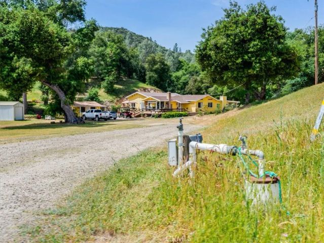 1535 Parkhill Road, Santa Margarita, CA 93453