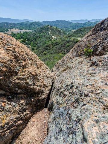 1535 Parkhill Road, Santa Margarita, CA 93453