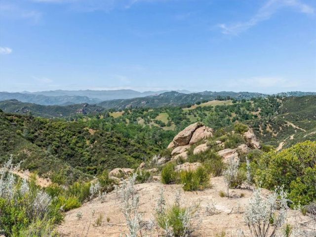 1535 Parkhill Road, Santa Margarita, CA 93453