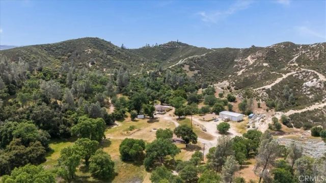 1535 Parkhill Road, Santa Margarita, CA 93453