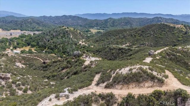 1535 Parkhill Road, Santa Margarita, CA 93453