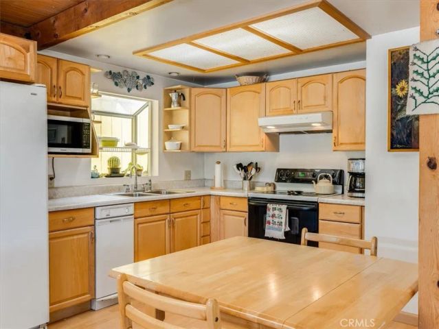 1535 Parkhill Road, Santa Margarita, CA 93453