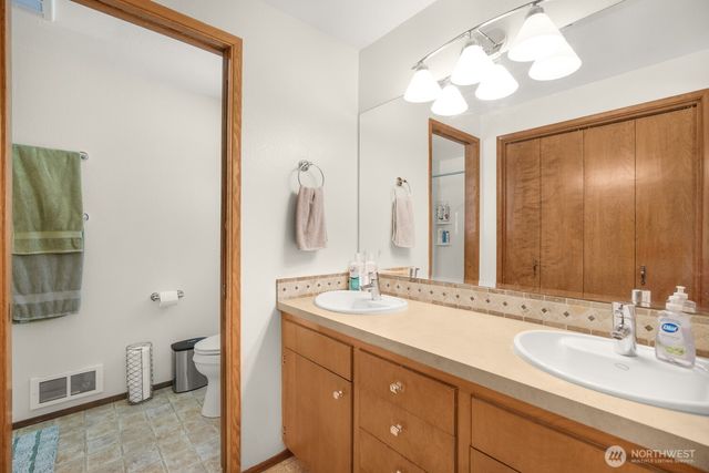 3824 107th Avenue SW, Olympia, WA 98512