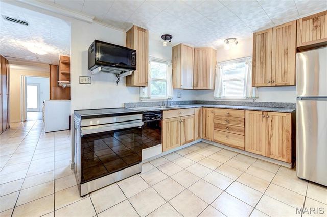 425 Chamberlin Drive, Winchester, MO 63021
