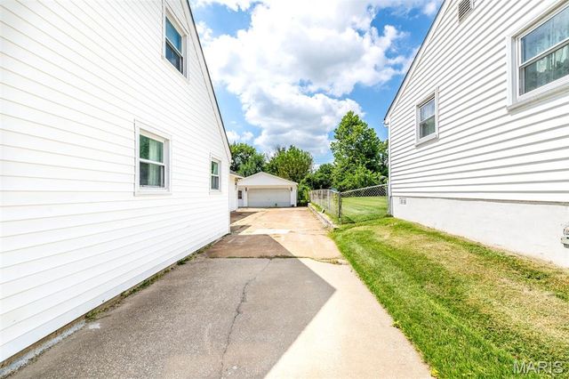 425 Chamberlin Drive, Winchester, MO 63021