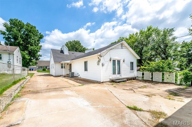 425 Chamberlin Drive, Winchester, MO 63021