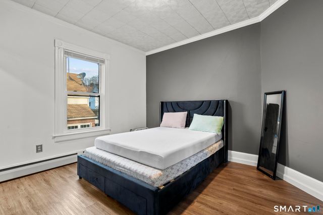 21 North Beacon Street 2, Waterbury, CT 06704