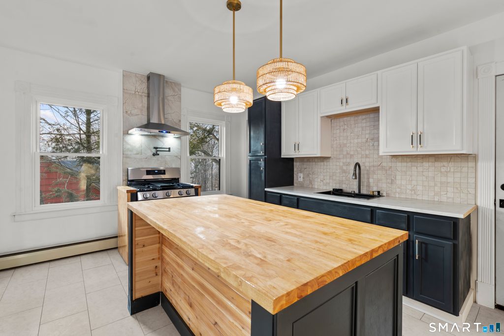 21 North Beacon Street 2, Waterbury, CT 06704