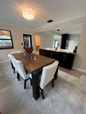 1111 Adams St, Hollywood, FL 33019