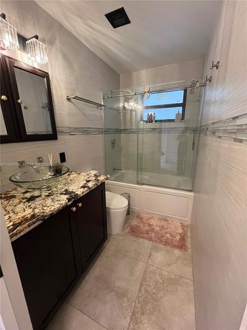 1111 Adams St, Hollywood, FL 33019