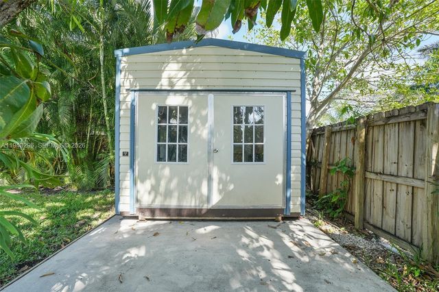 1111 Adams St, Hollywood, FL 33019