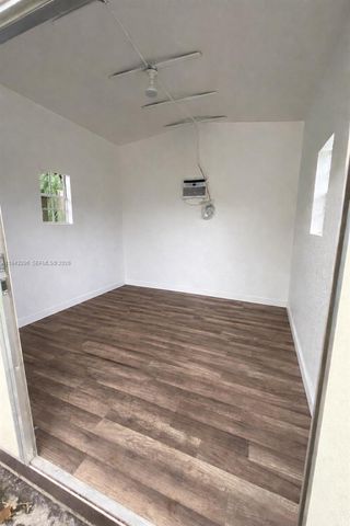 1111 Adams St, Hollywood, FL 33019