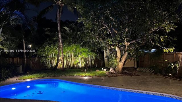 1111 Adams St, Hollywood, FL 33019