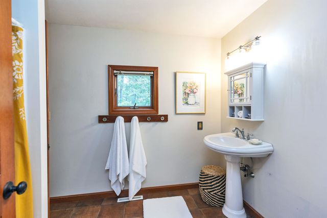 11 Kasey Drive, Milford, NH 03055